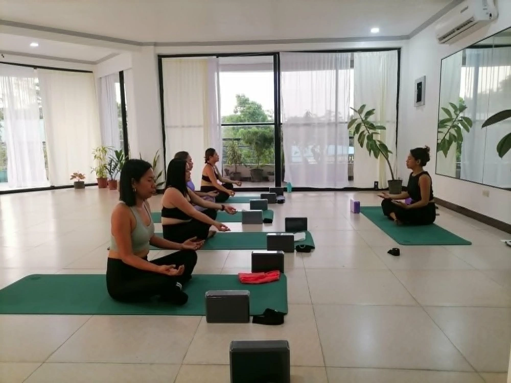 Yoga classes in Sipalay